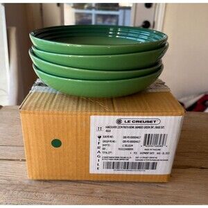 NEW Le Creuset Stoneware Set of 4, 8.5in 1 q. Vancouver Pasta Bowls Bamboo Green